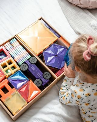 Vánoce se blíží a je ideální čas pořídit dárky s předstihem.🎄 No ne? 🤩 Proto pro vás již v pondělí spustíme akci na...